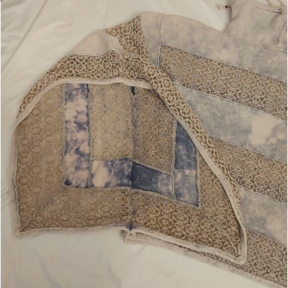 Boho Lace Crochet Striped Poncho Shirt Free People XS Cream And Blue Wash Hippie - Picture 10 of 10